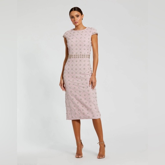 Mac Duggal Dresses & Skirts - MAC DUGGAL
Pink Hand Embellished High Neck Midi Dress Size 4